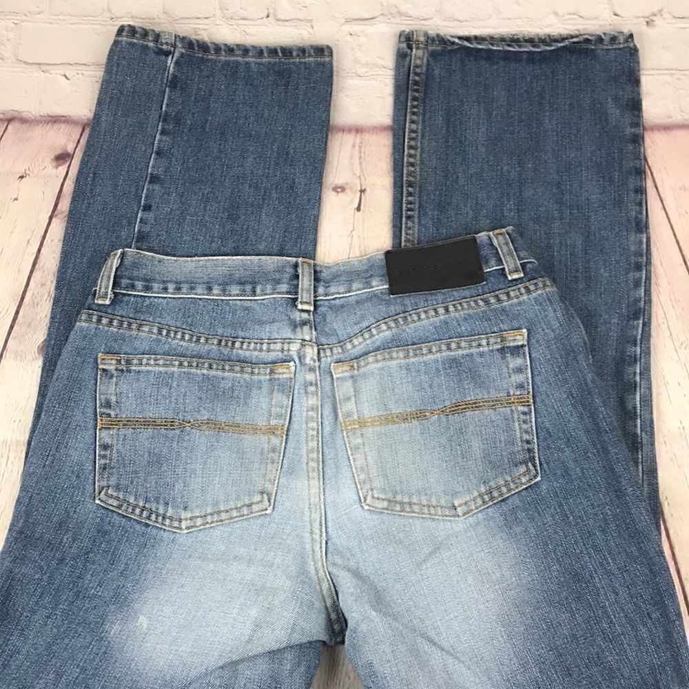 9/10- Express destructed straight mid rise… - Picture 3 of 8